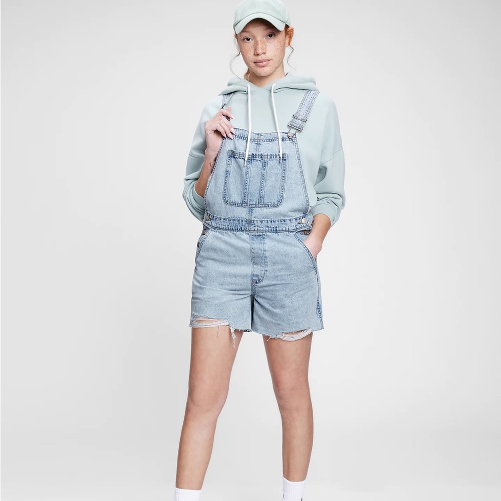 NWT Gap Denim Distressed Shortalls With Washwell